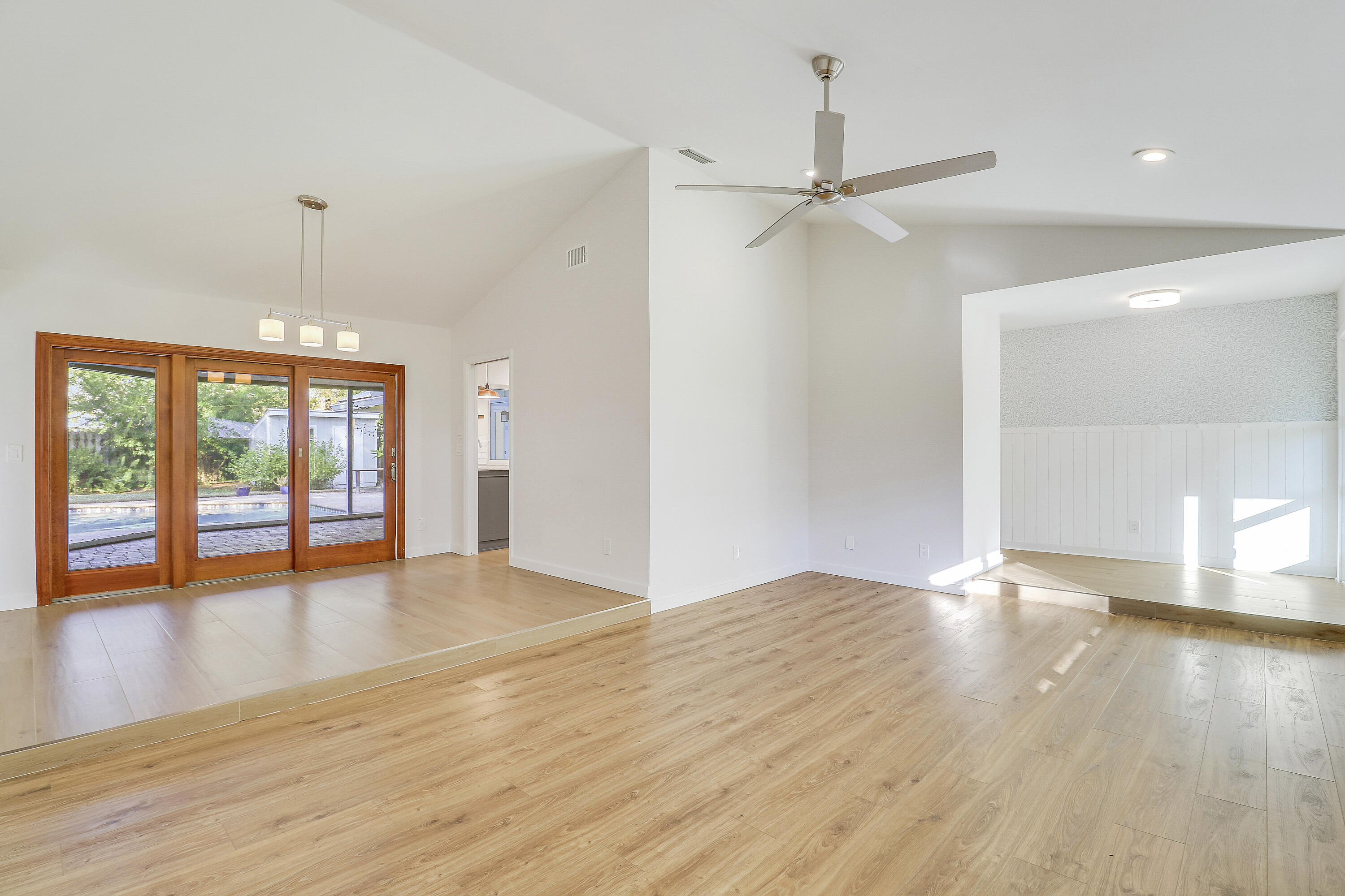 5775 Set N Sun Jupiter, FL 33458