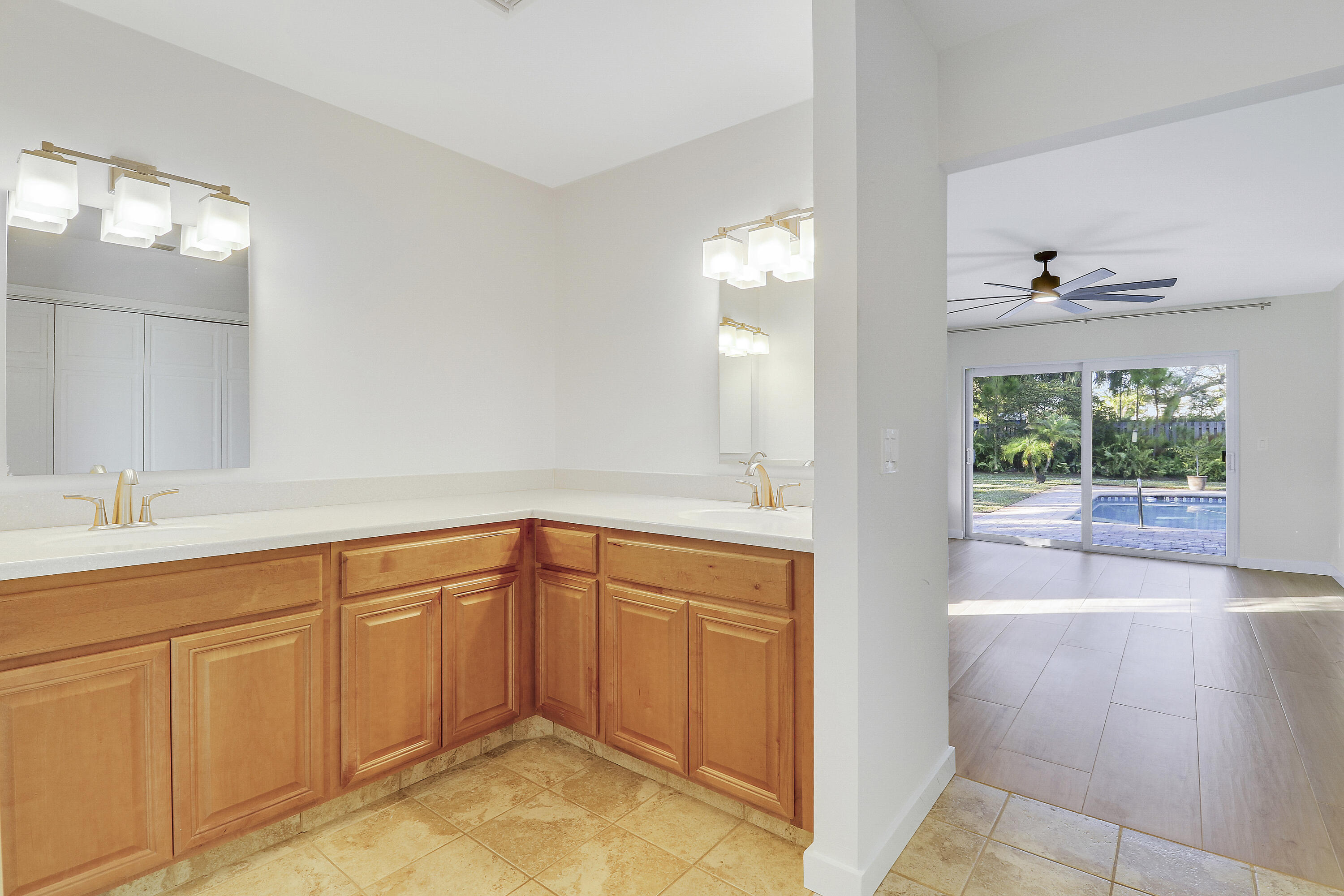 5775 Set N Sun Jupiter, FL 33458