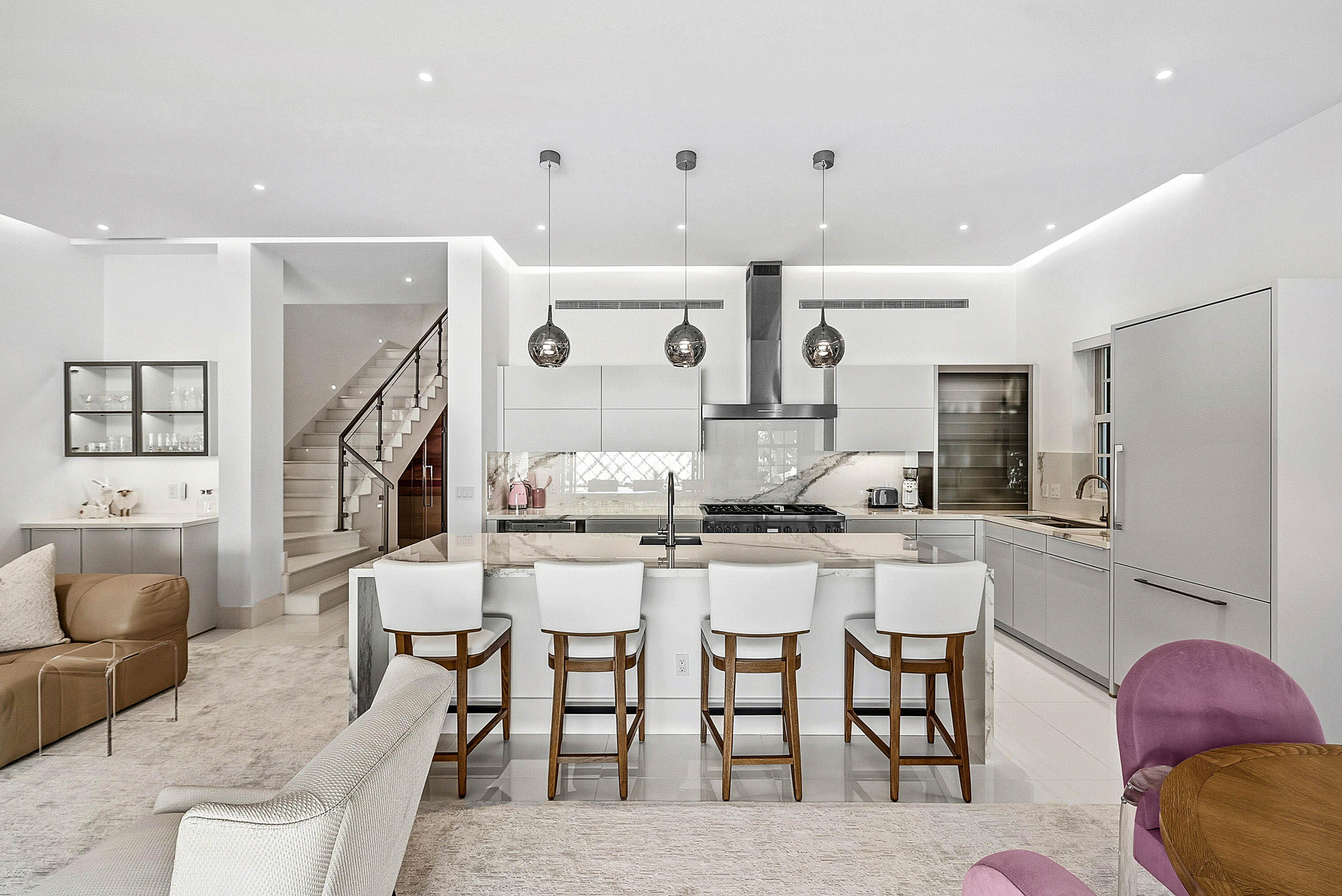 157 Peruvian Palm Beach, FL 33480