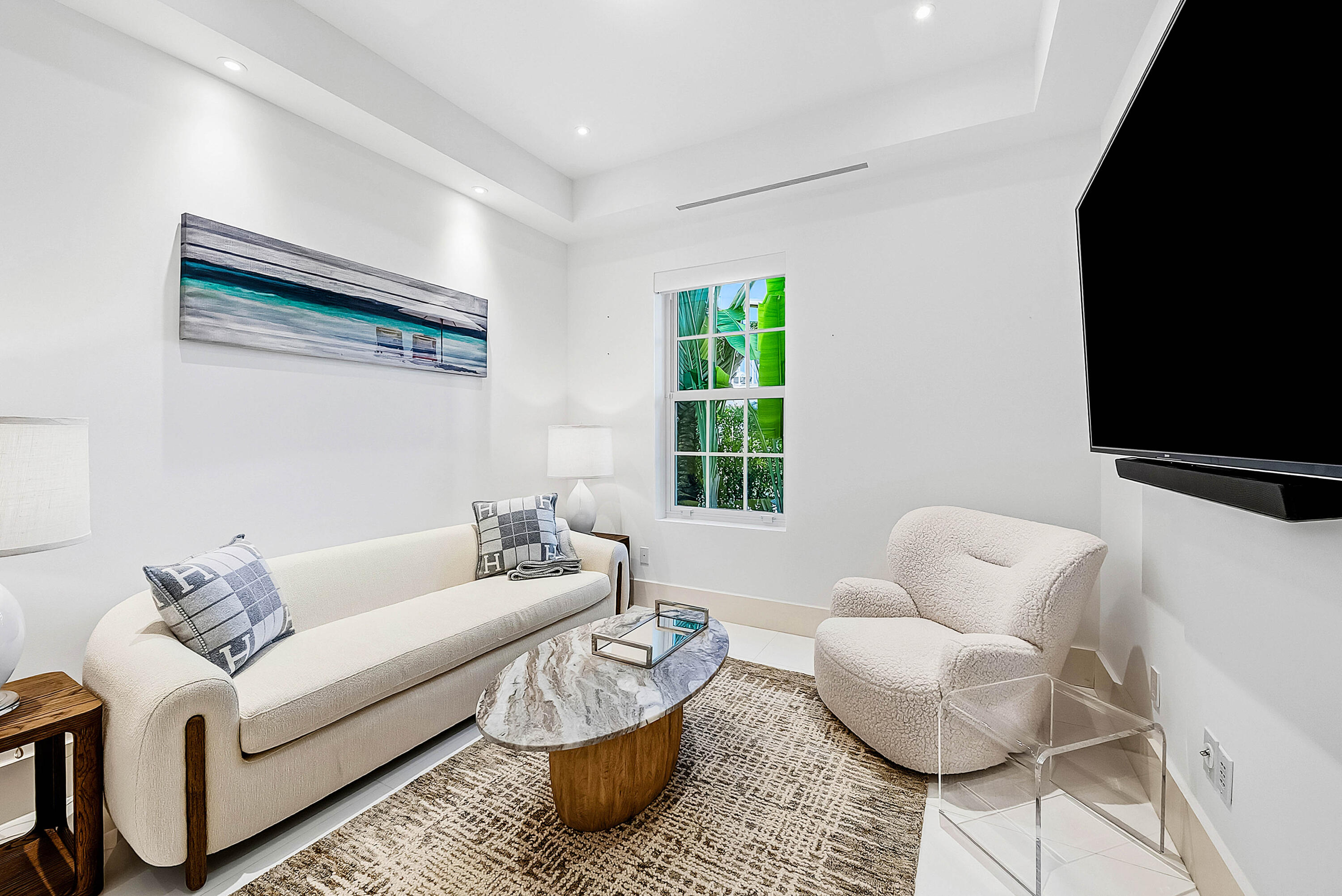 157 Peruvian Palm Beach, FL 33480