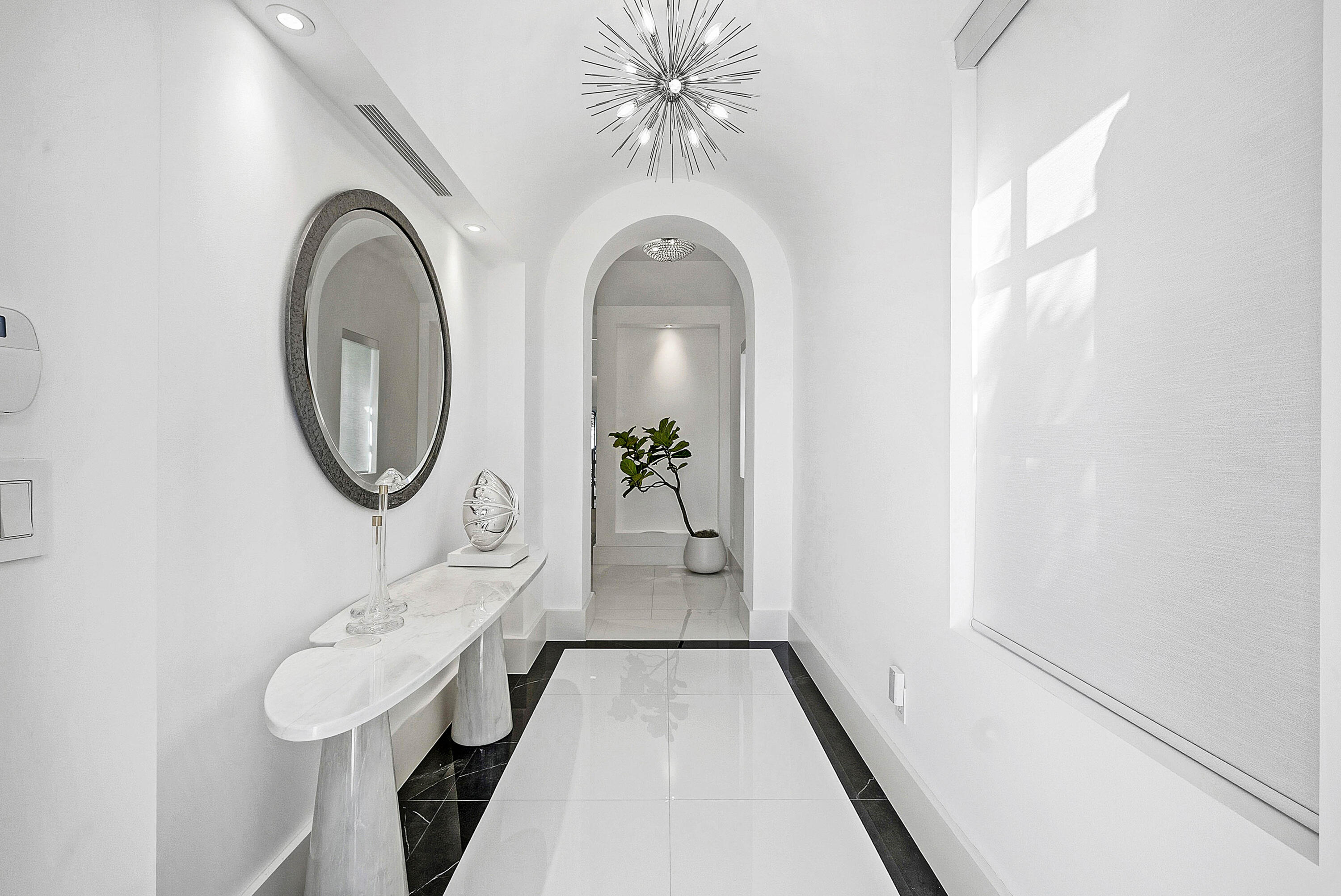 157 Peruvian Palm Beach, FL 33480