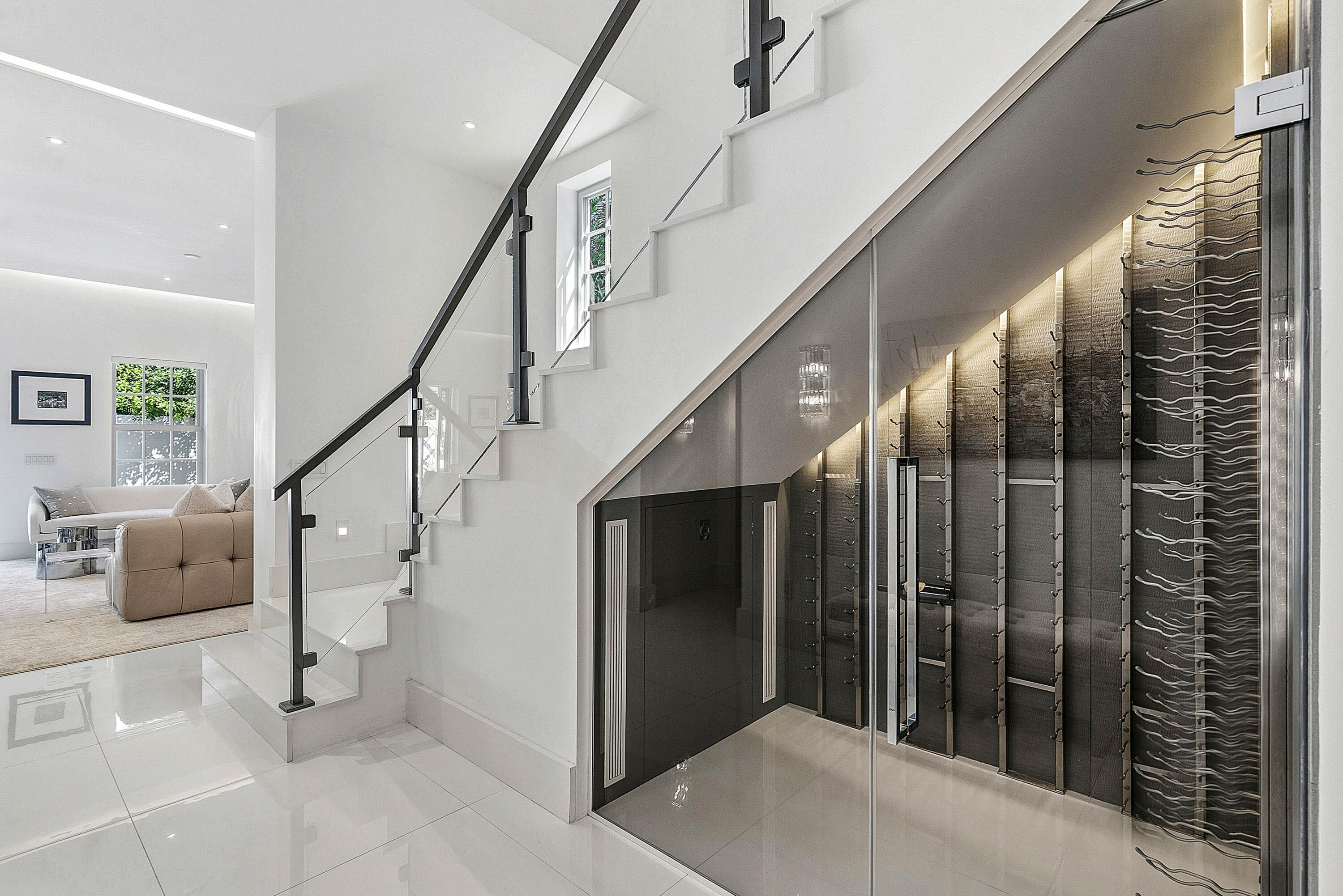 157 Peruvian Palm Beach, FL 33480