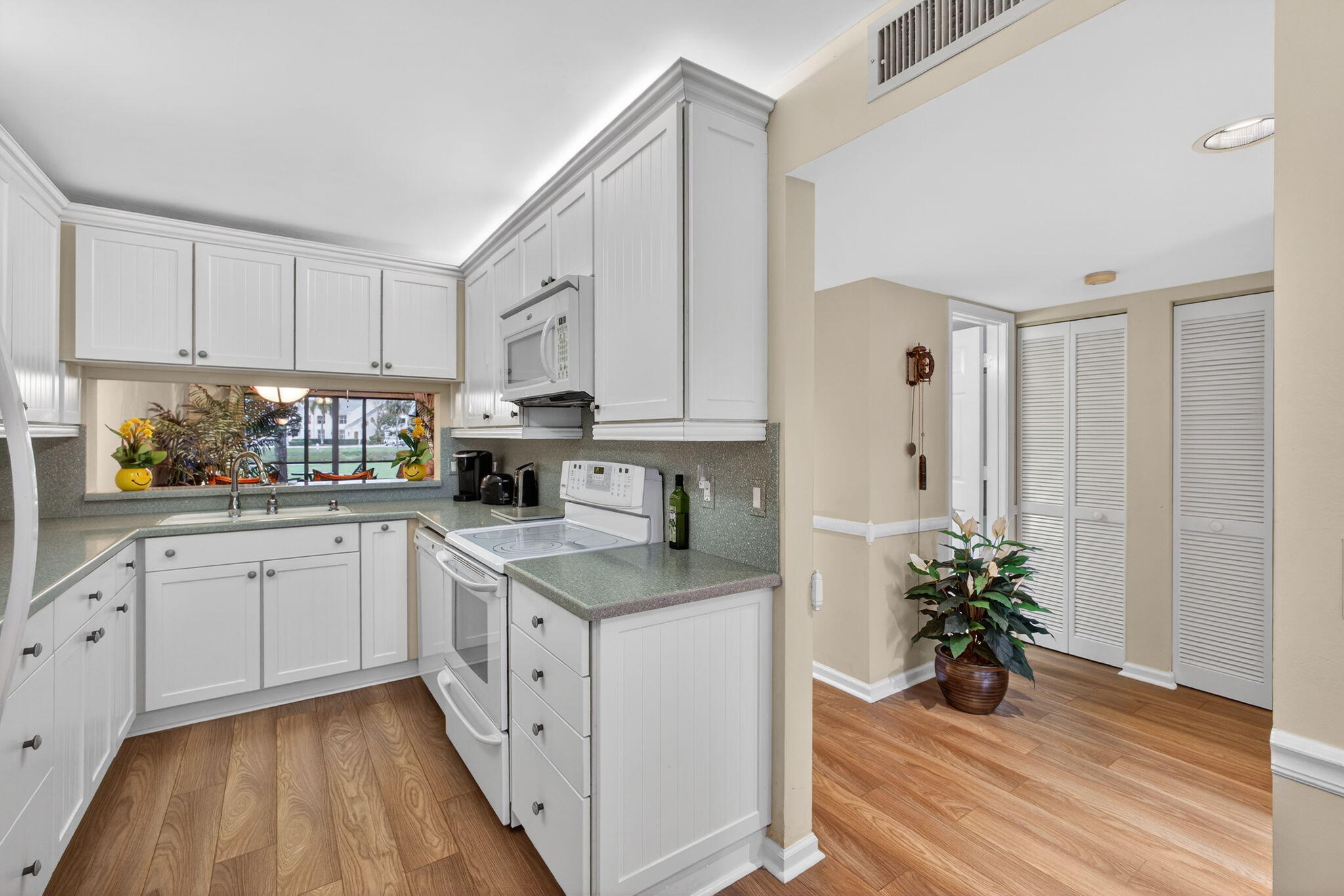 2041 Keystone #F Jupiter, FL 33458