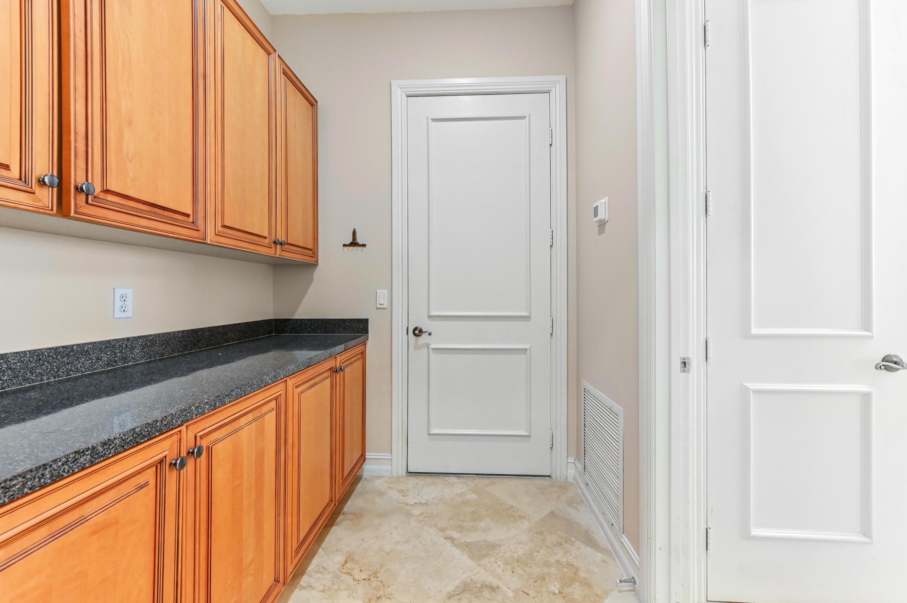 8817 SE Compass Is Jupiter, FL 33458