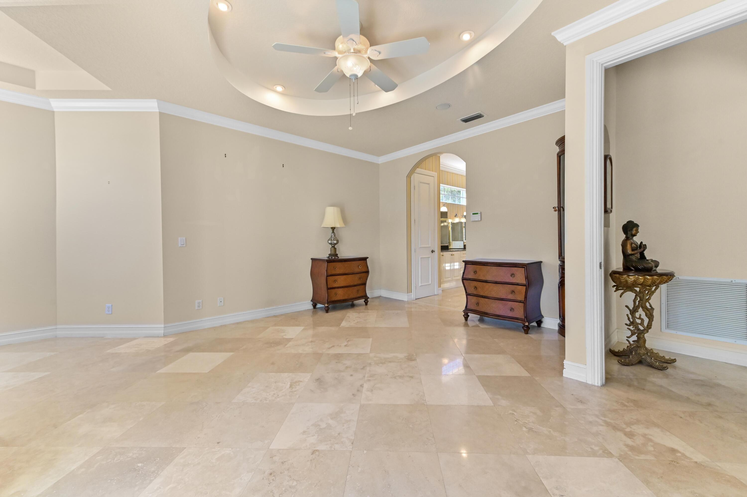 8817 SE Compass Is Jupiter, FL 33458