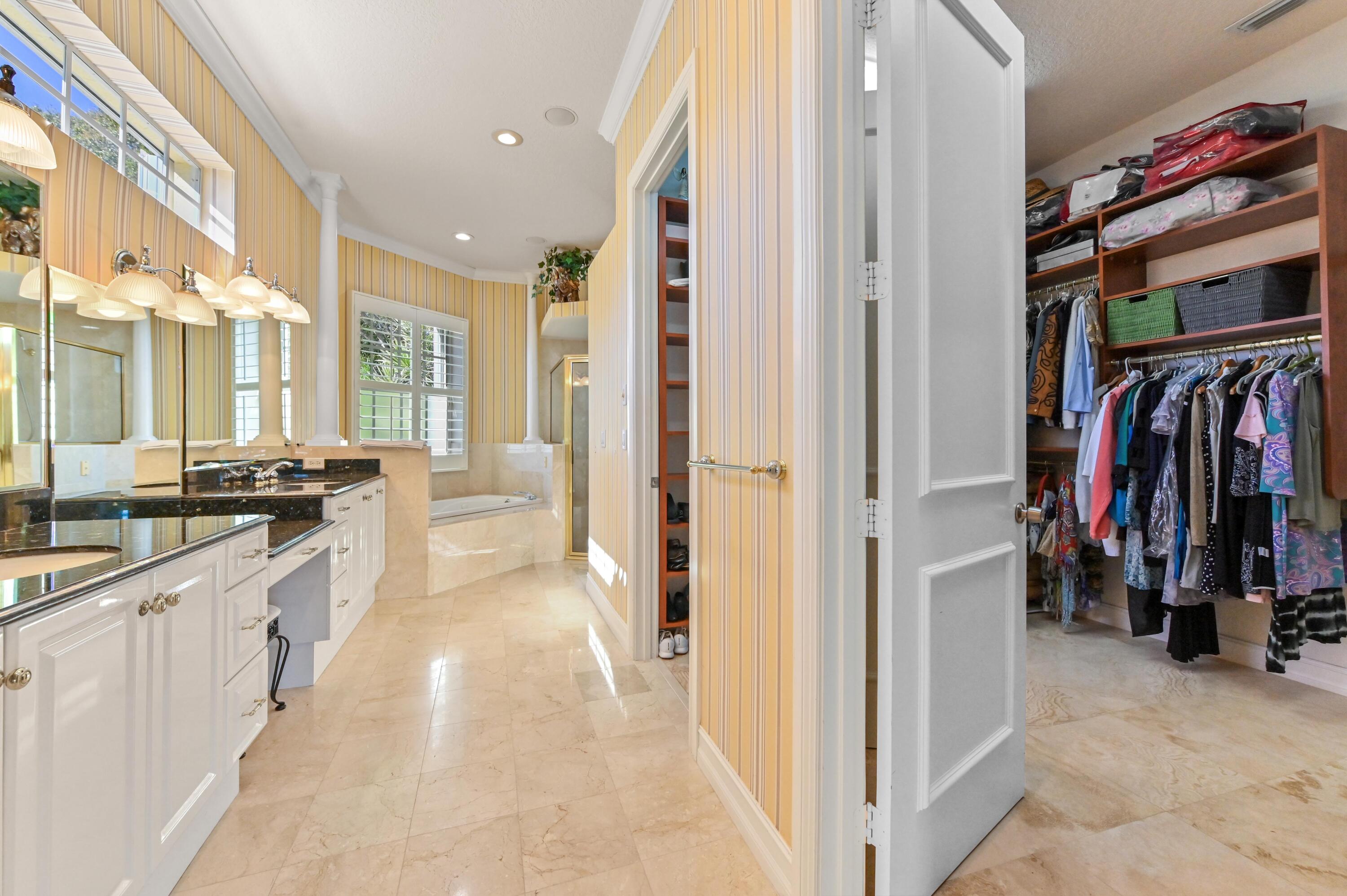 8817 SE Compass Is Jupiter, FL 33458