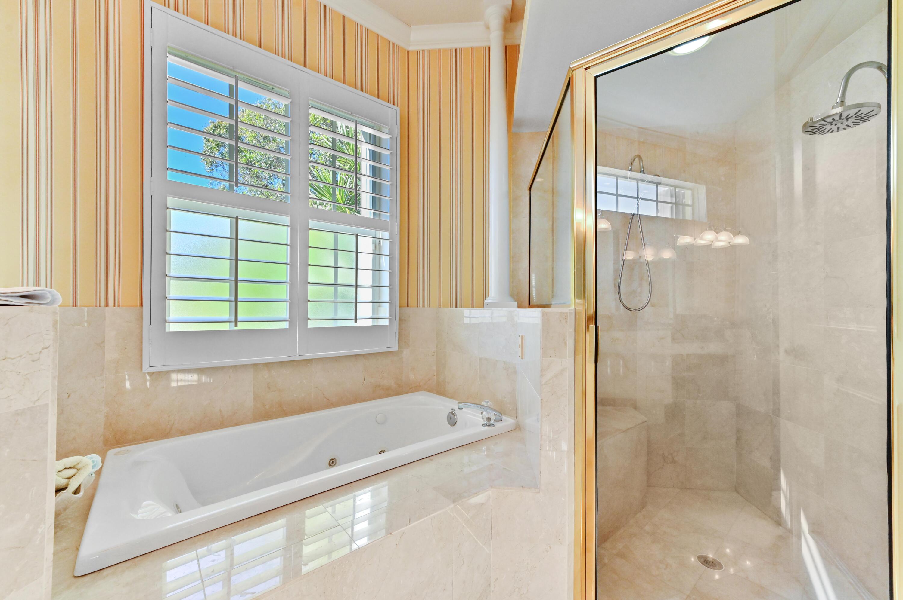 8817 SE Compass Is Jupiter, FL 33458