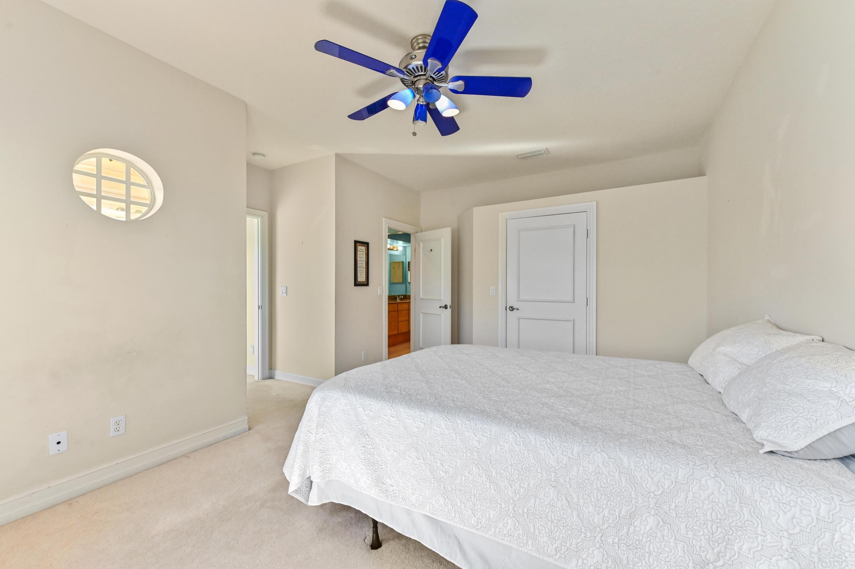 8817 SE Compass Is Jupiter, FL 33458