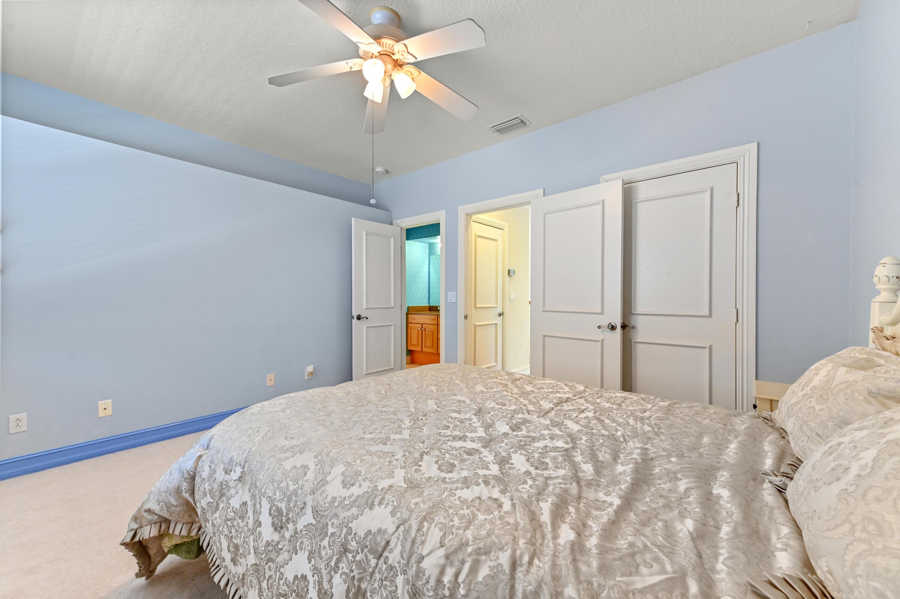 8817 SE Compass Is Jupiter, FL 33458