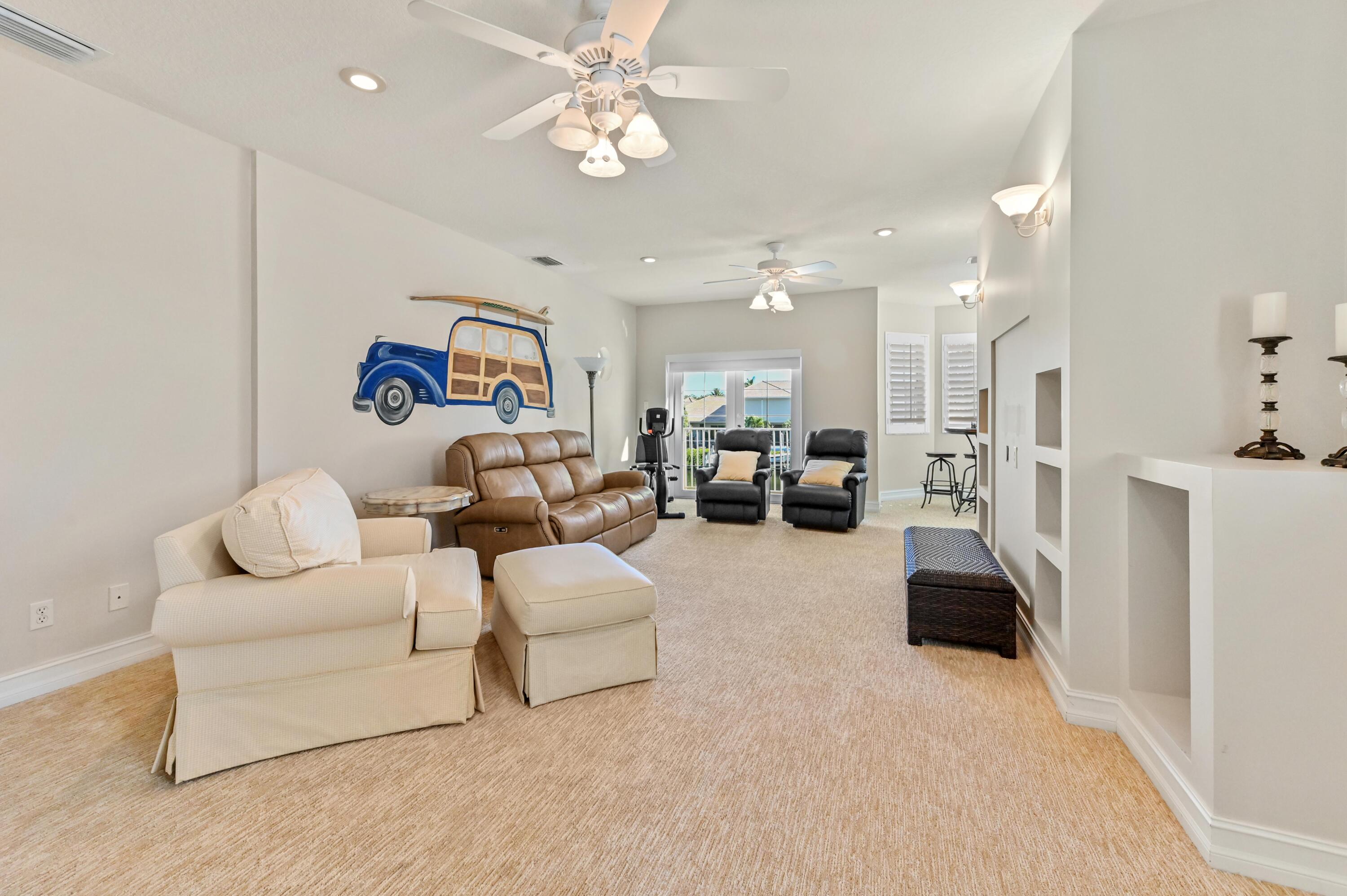 8817 SE Compass Is Jupiter, FL 33458