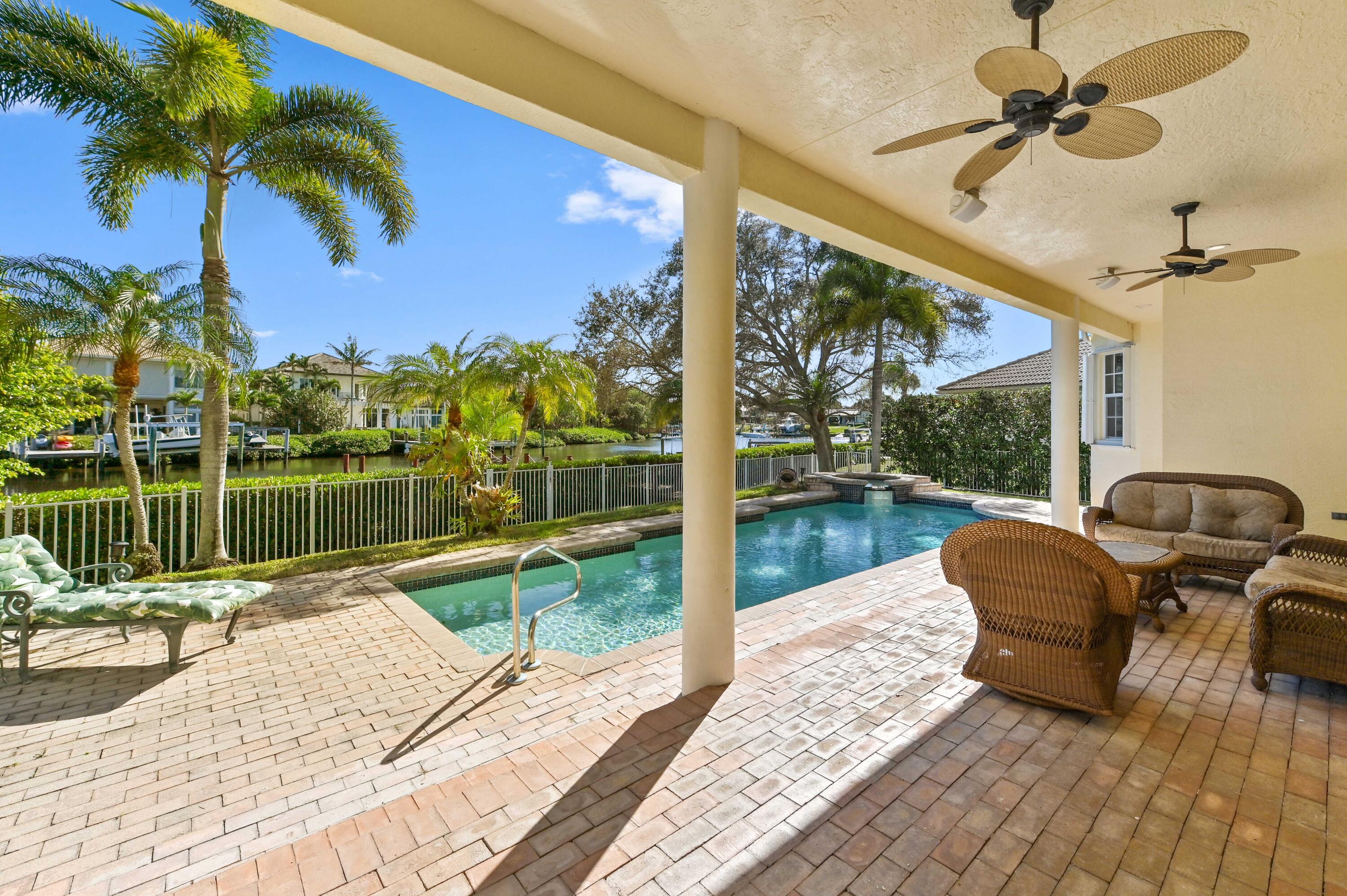 8817 SE Compass Is Jupiter, FL 33458