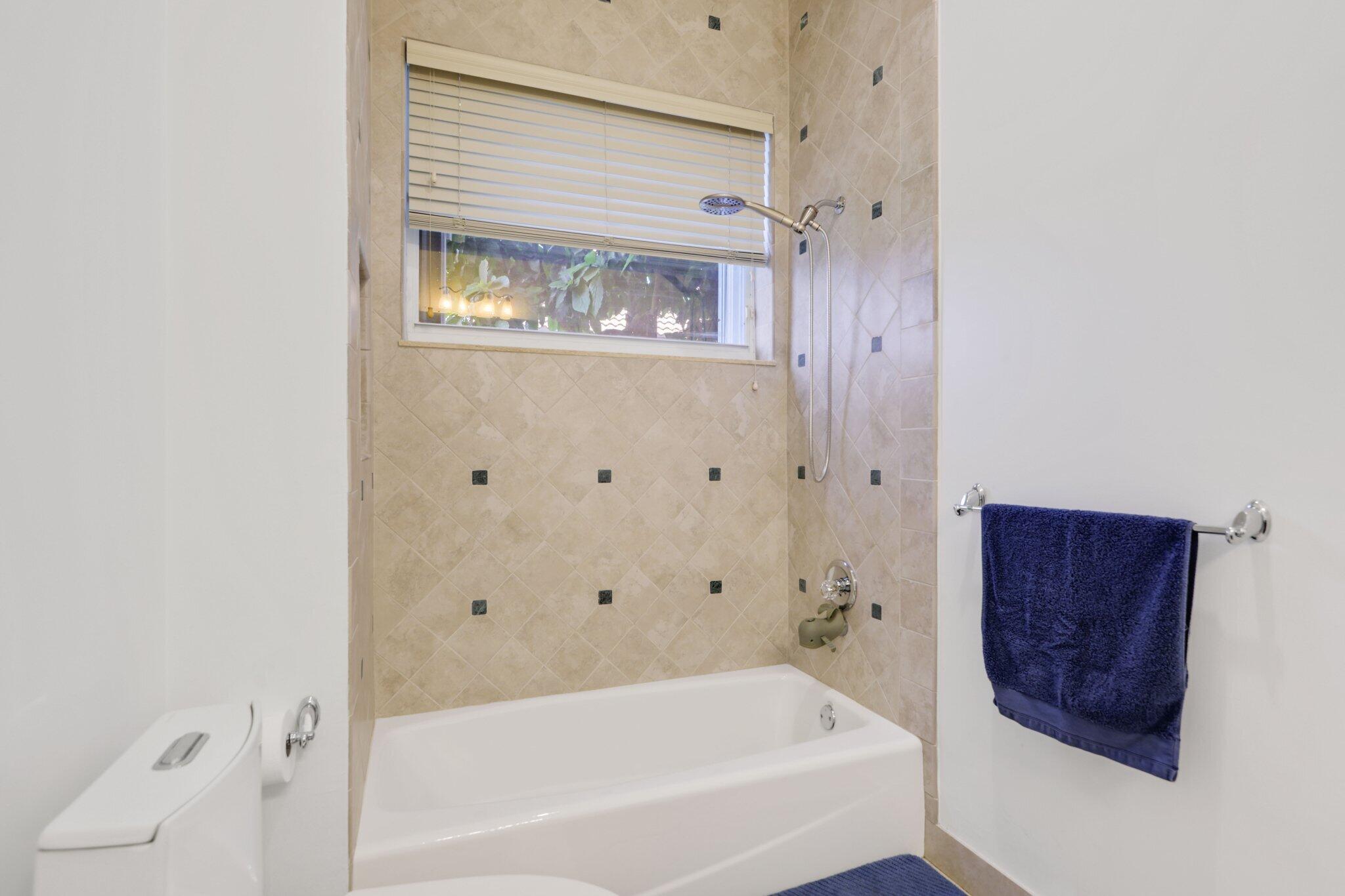 6799 Newport Lk Boca Raton, FL 33496