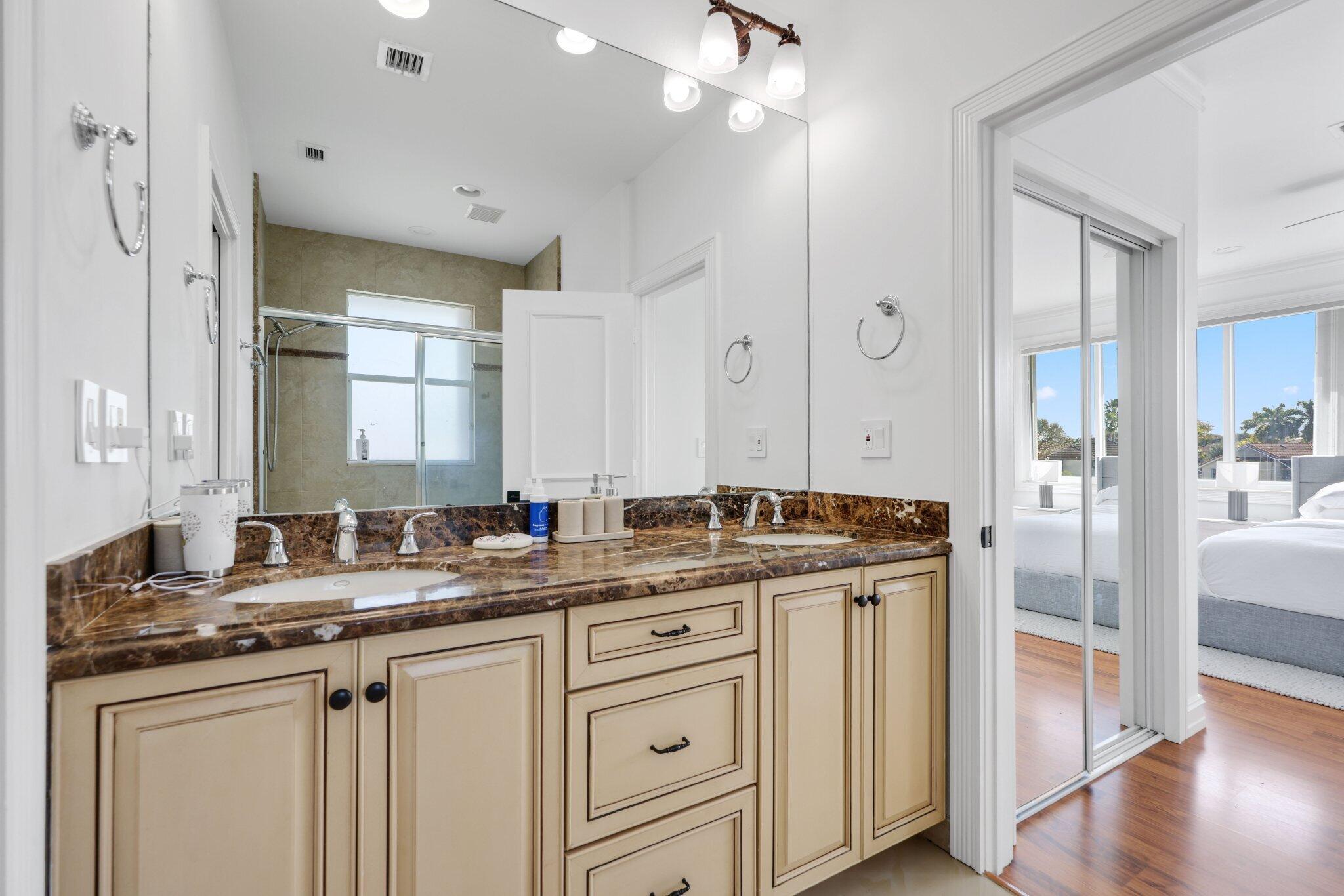 6799 Newport Lk Boca Raton, FL 33496