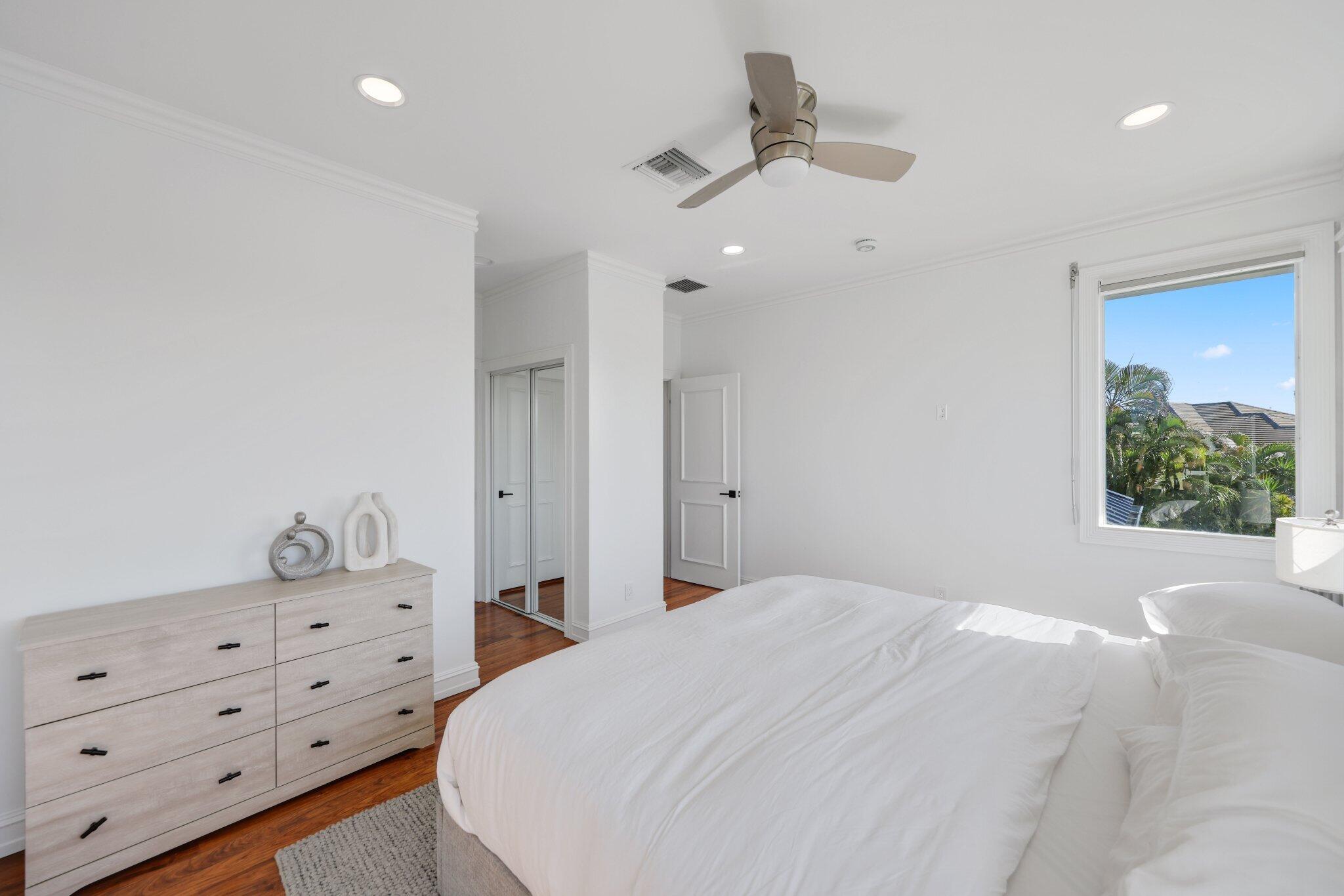 6799 Newport Lk Boca Raton, FL 33496