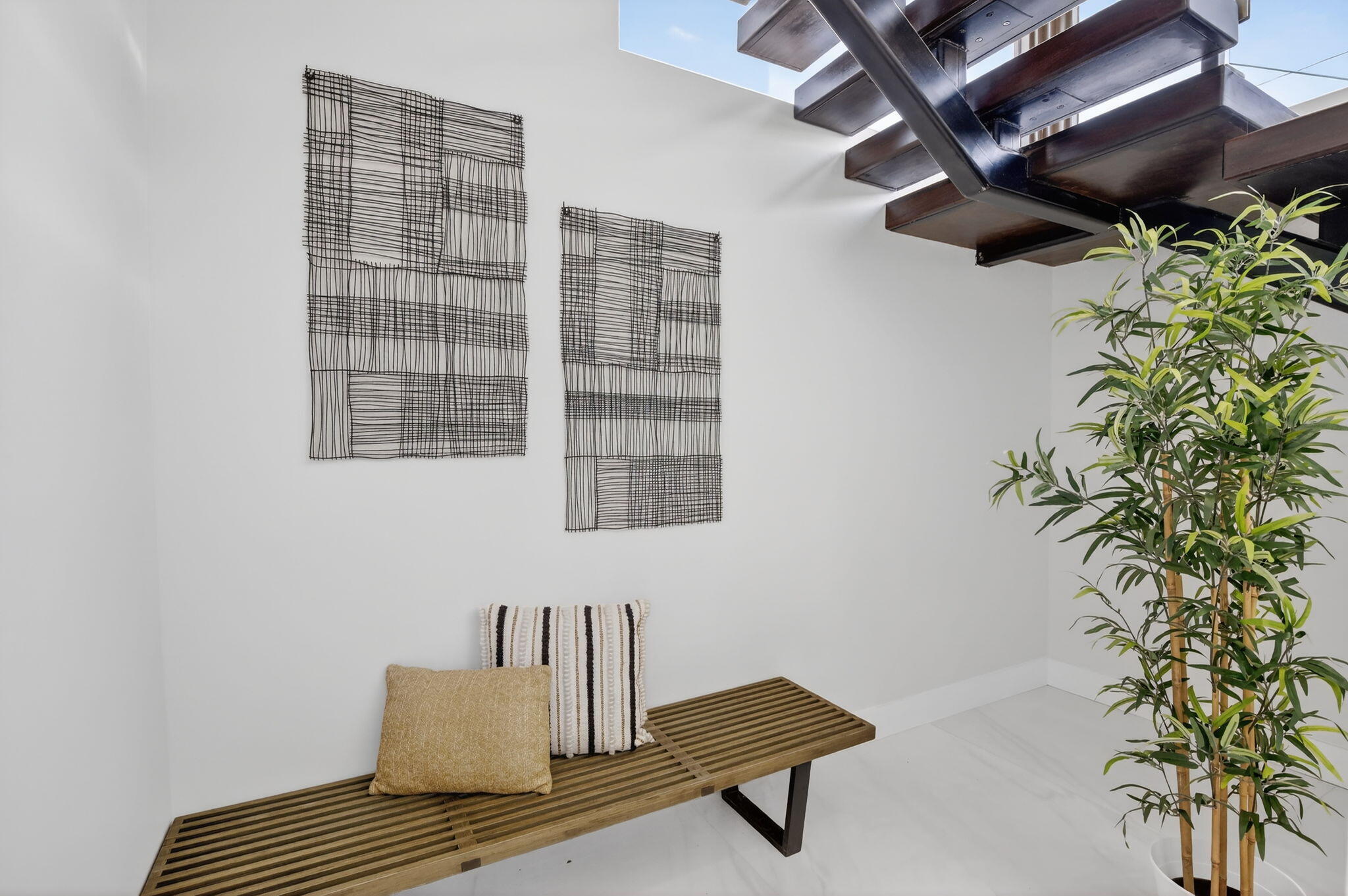 750 NE 16th Fort Lauderdale, FL 33304