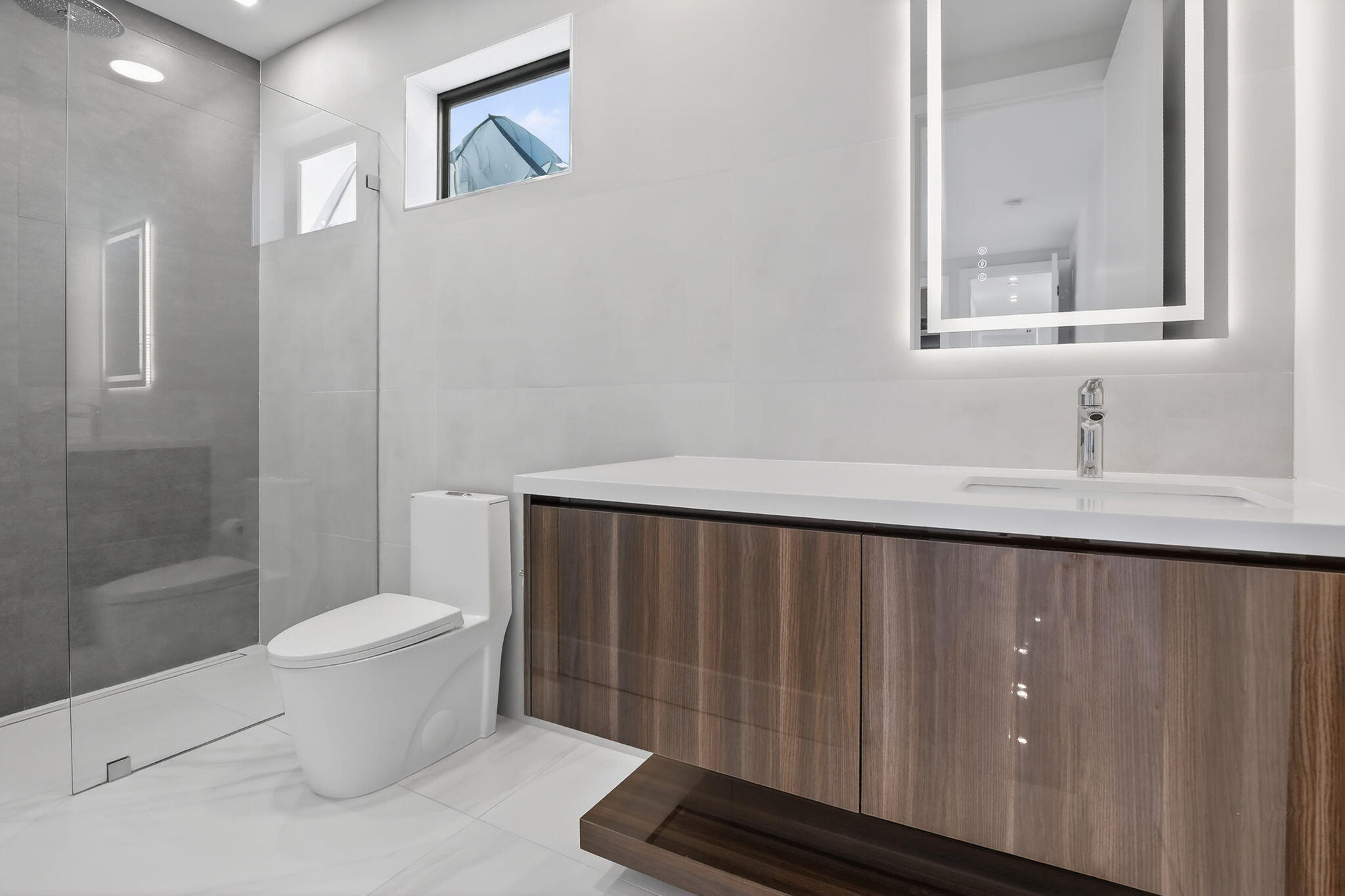 750 NE 16th Fort Lauderdale, FL 33304