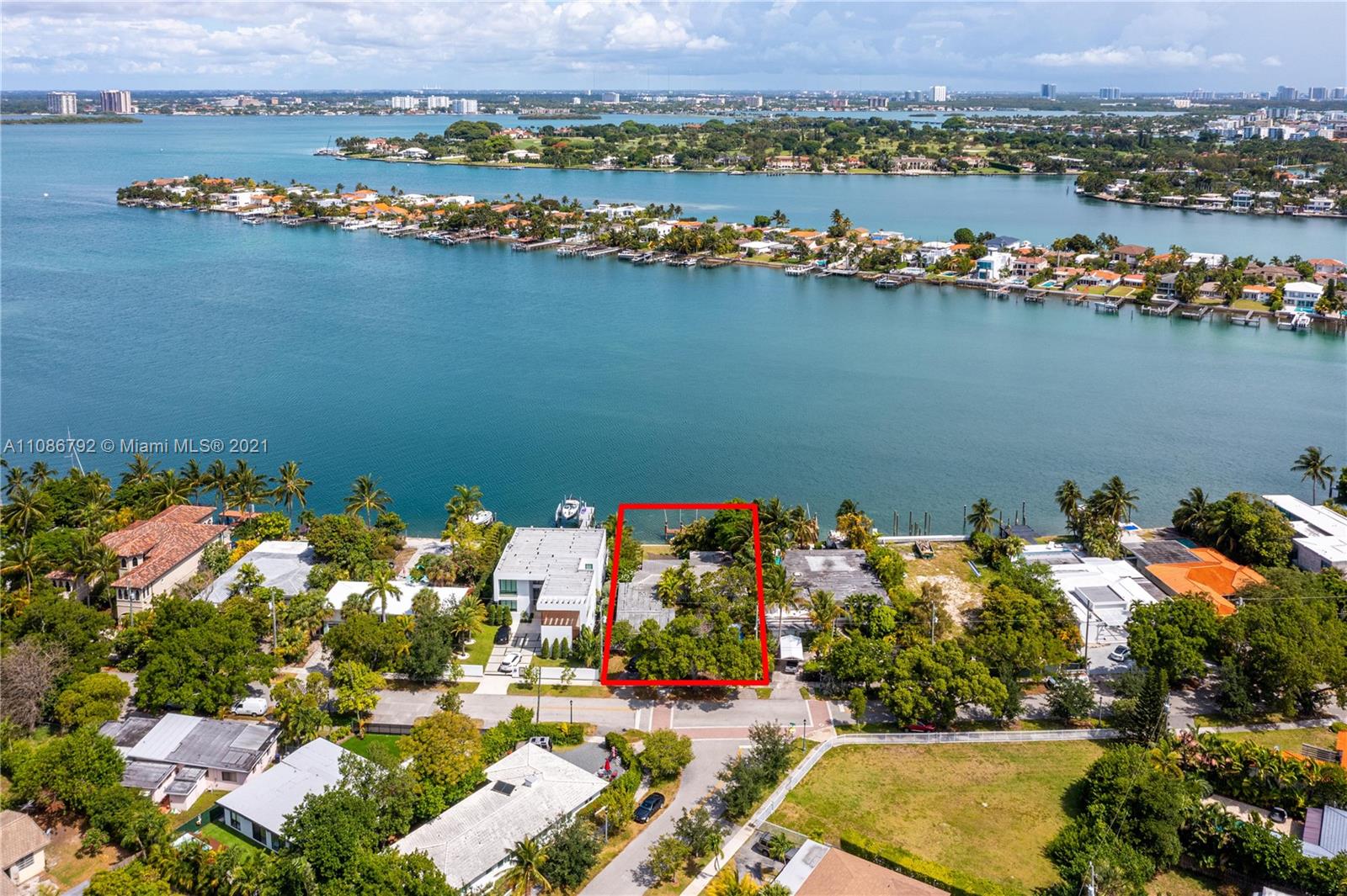 1275 N Biscayne Point Rd