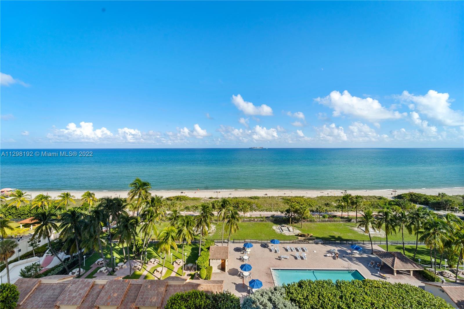 2555 Collins Ave #1103