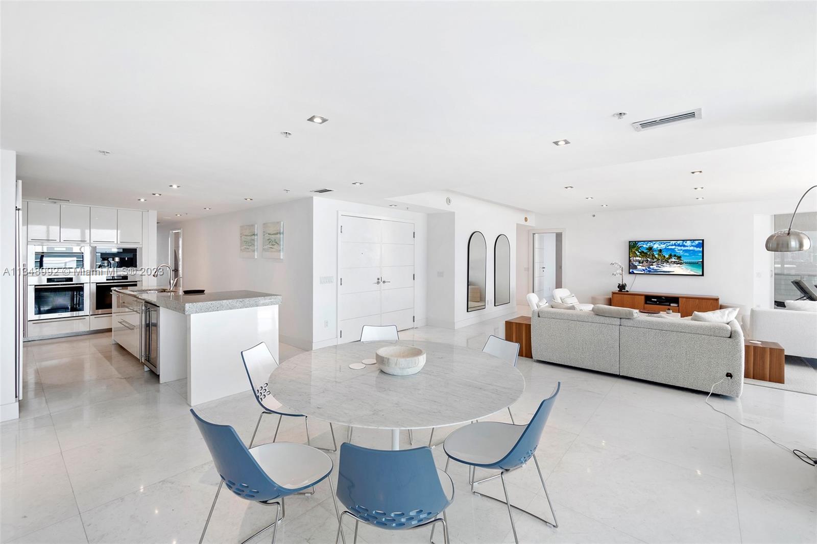 3801 SE Collins Ave #1703,Miami Beach, FL 33140