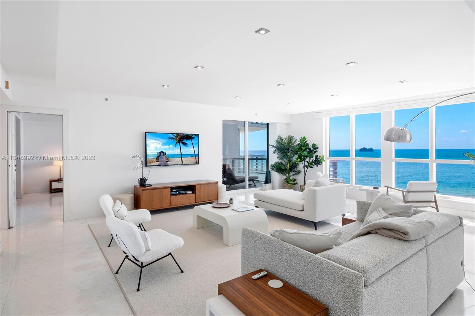 3801 SE Collins Ave #1703,Miami Beach, FL 33140