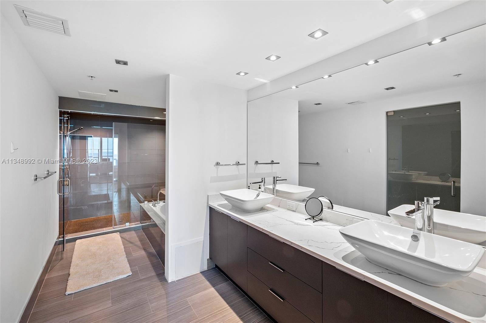 3801 SE Collins Ave #1703,Miami Beach, FL 33140