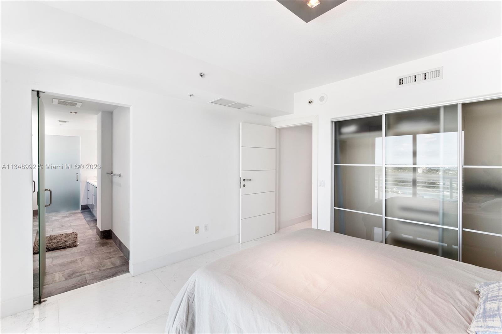 3801 SE Collins Ave #1703,Miami Beach, FL 33140