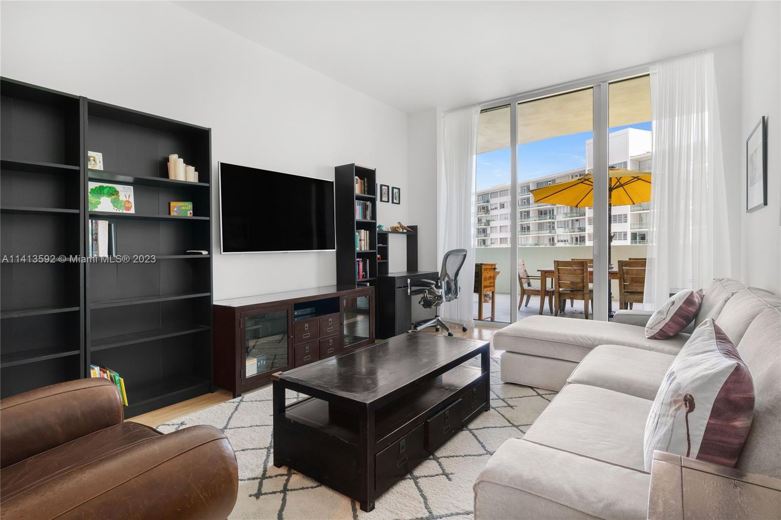 218 SE 14th St #805 Miami, FL 33131