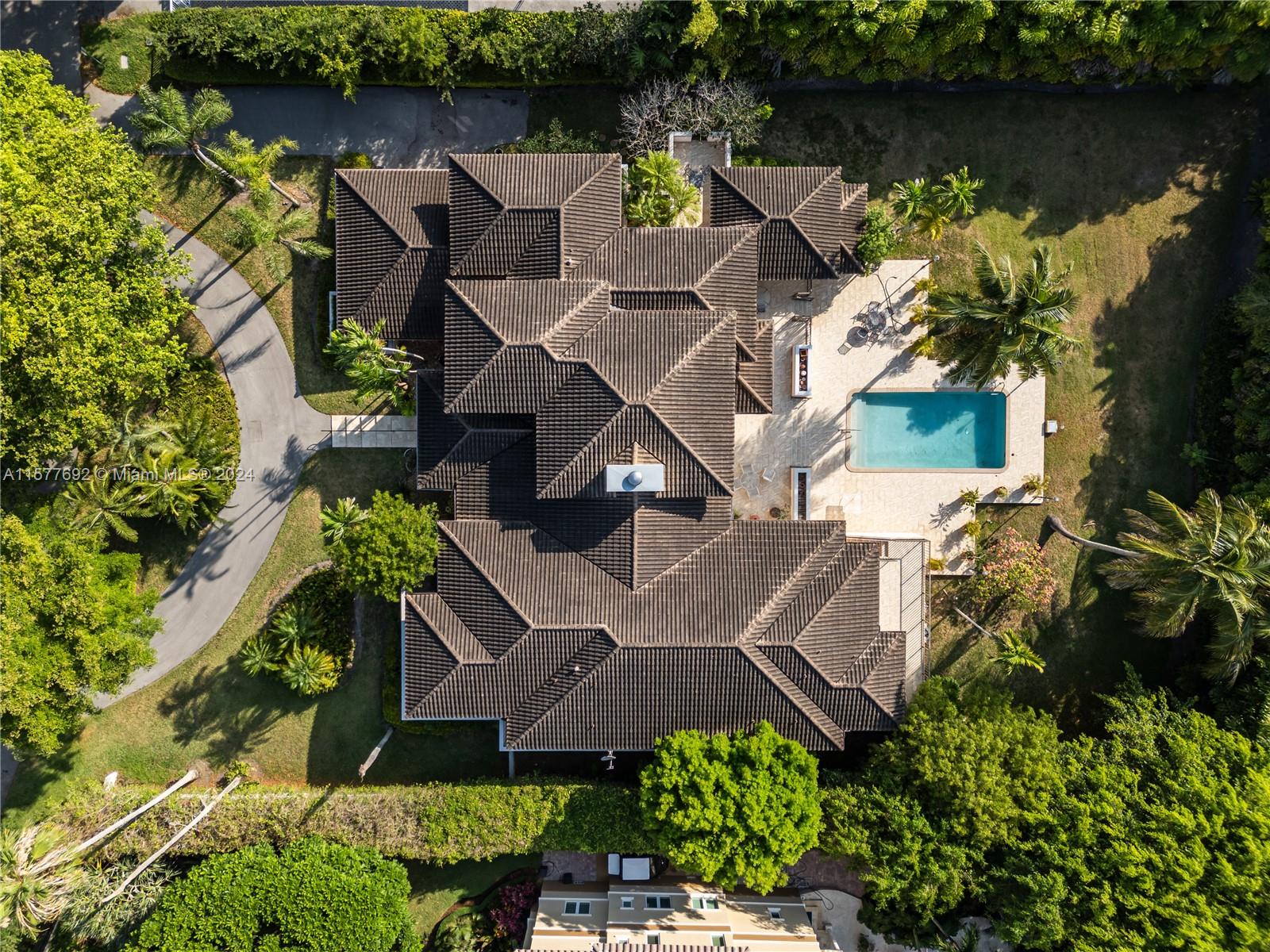 8001 Los Pinos Blvd,Coral Gables, FL 33143
