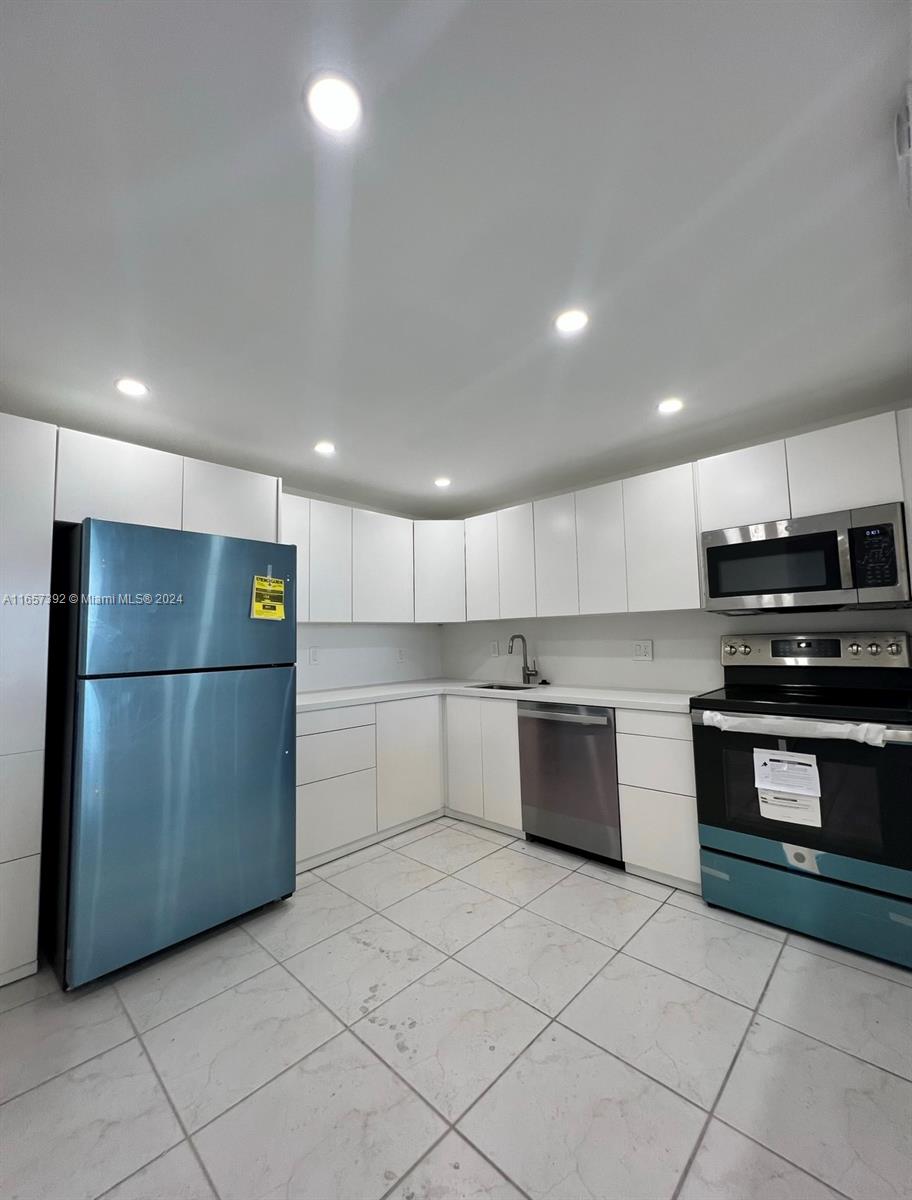 13499 Biscayne Blvd #1405,North Miami, FL 33181