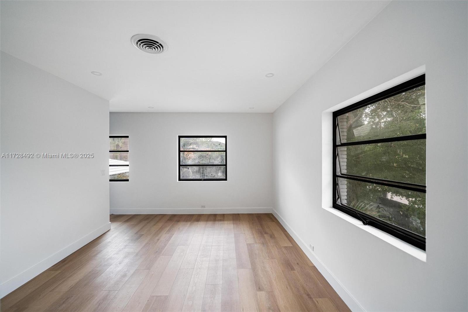 253 Bal Cross Dr Bal Harbour, FL 33154