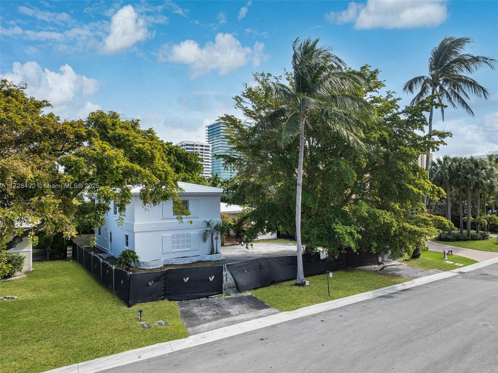 253 Bal Cross Dr Bal Harbour, FL 33154