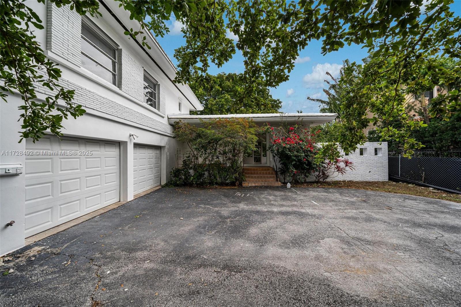 253 Bal Cross Dr Bal Harbour, FL 33154