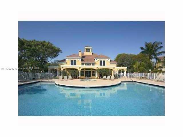 2371 NW 33rd St #702 Oakland Park, FL 33309