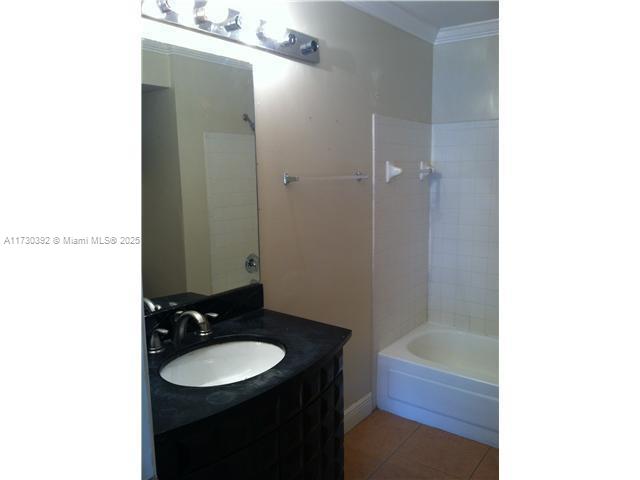 2371 NW 33rd St #702 Oakland Park, FL 33309