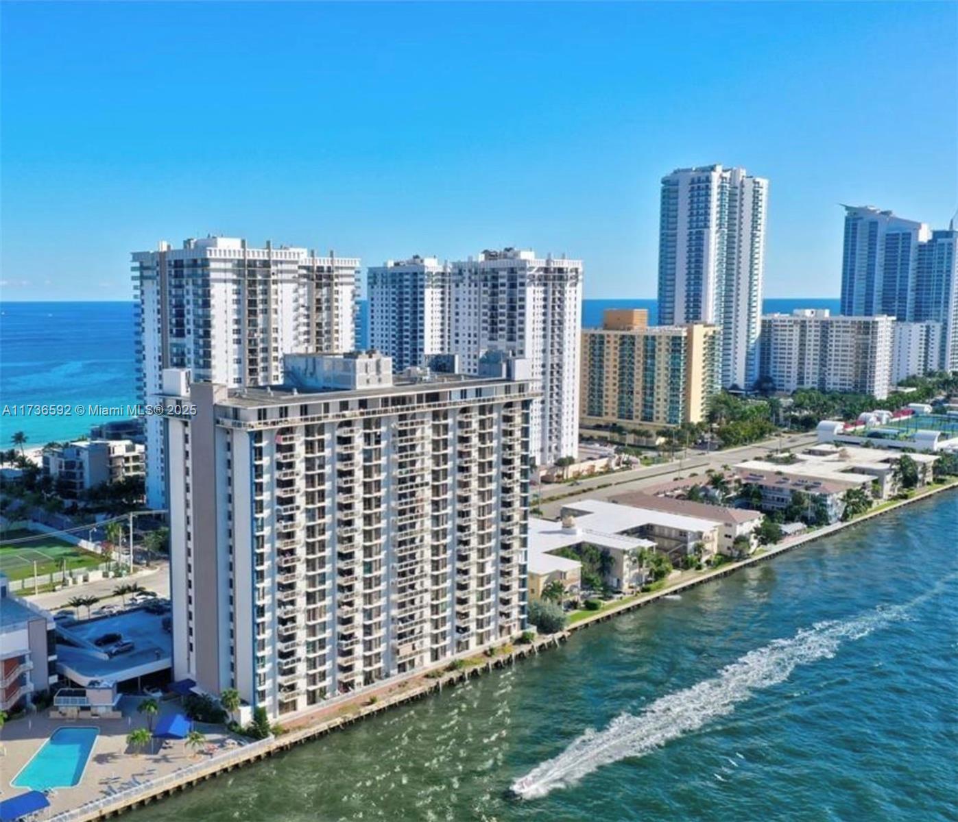 1600 S Ocean Dr #3G
