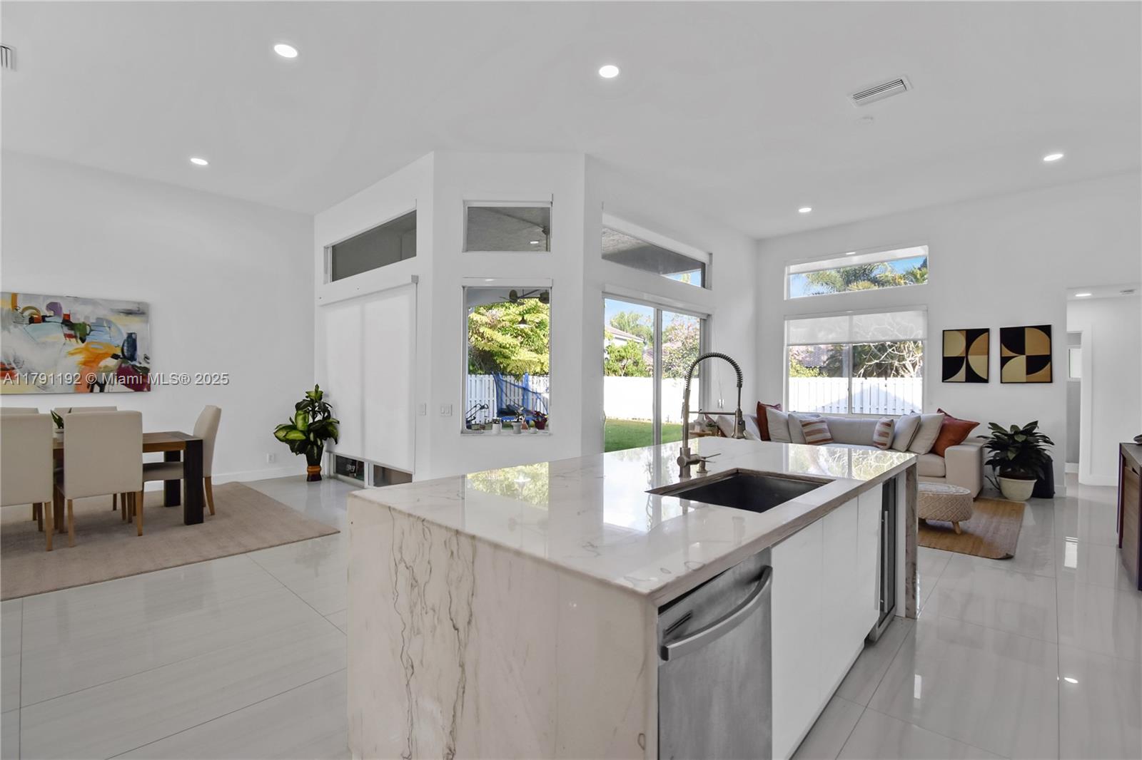 710 Lake Blvd #-,Weston, FL 33326