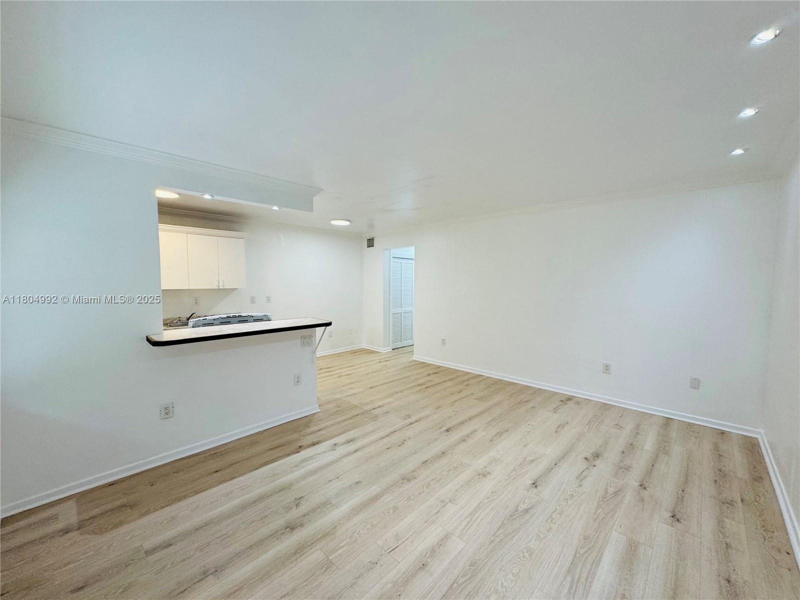 65 Washington Ave #3,Miami Beach, FL 33139