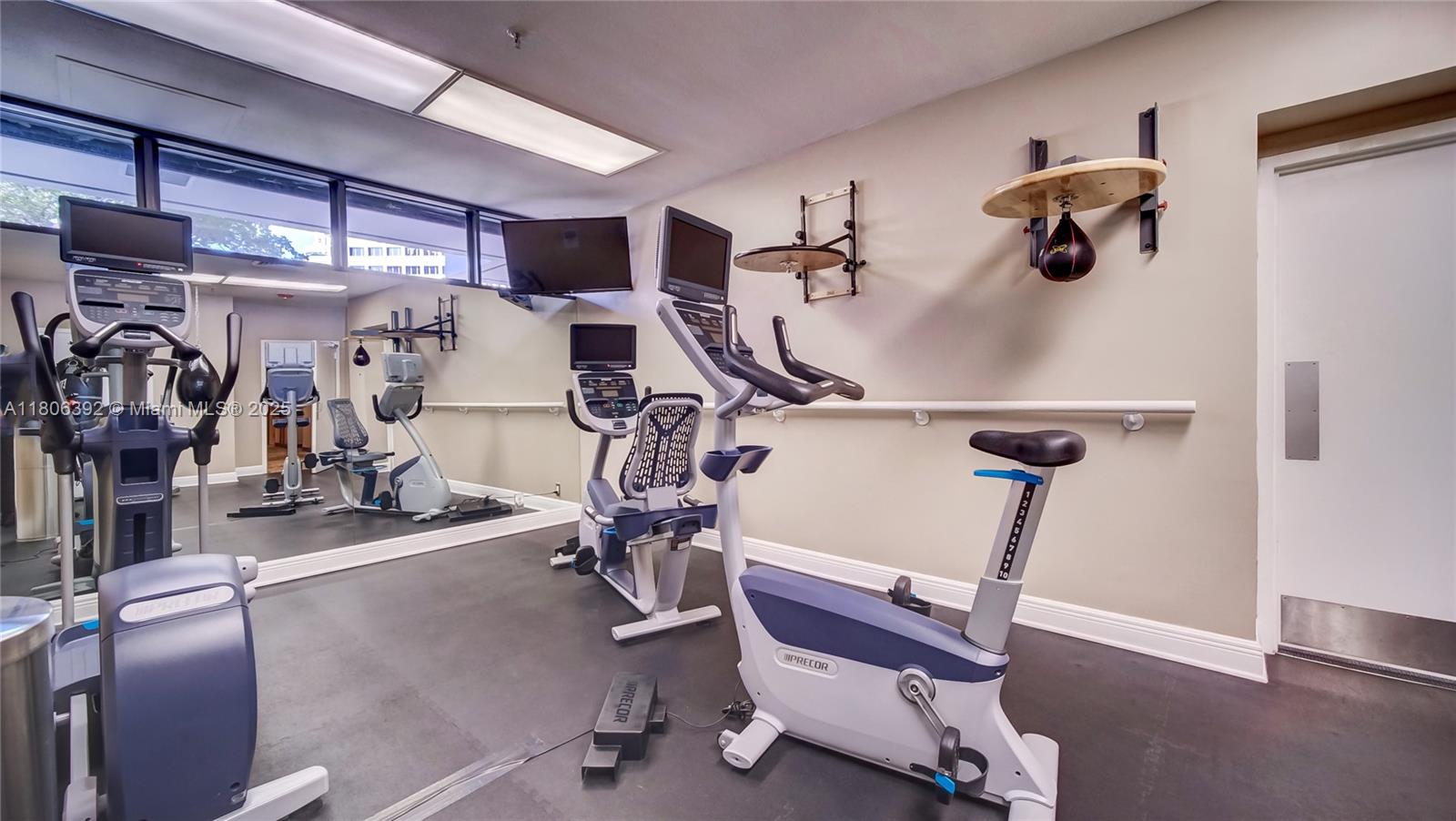 520 Brickell Key Dr #A604 Miami, FL 33131