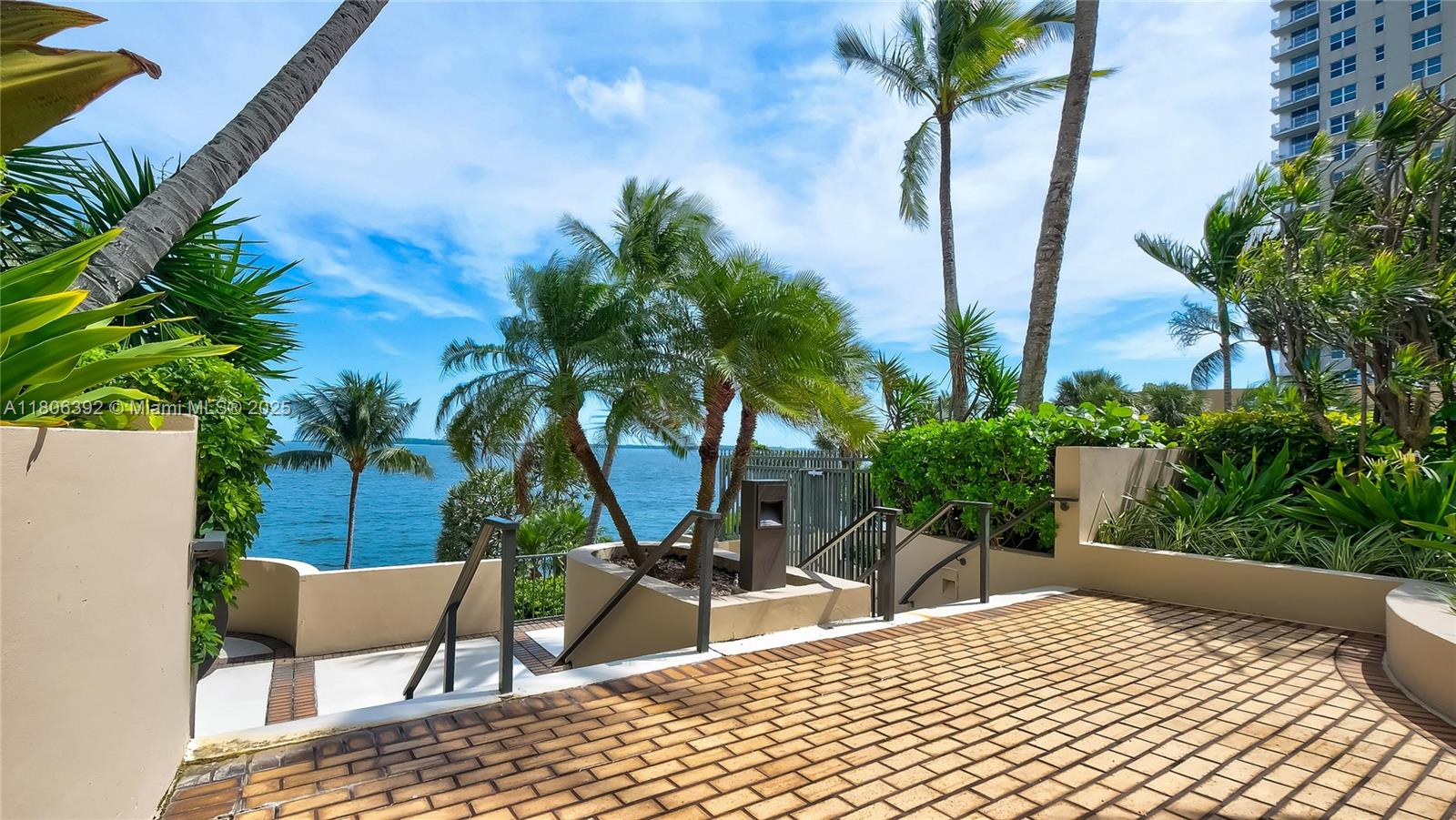 520 Brickell Key Dr #A604 Miami, FL 33131