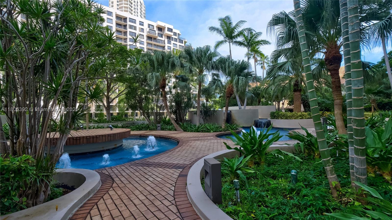 520 Brickell Key Dr #A604 Miami, FL 33131