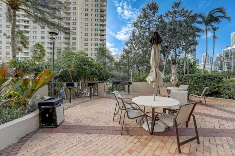 520 Brickell Key Dr #A604 Miami, FL 33131