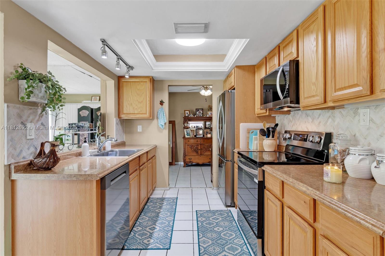 5714 NW 66th Ter,Tamarac, FL 33321