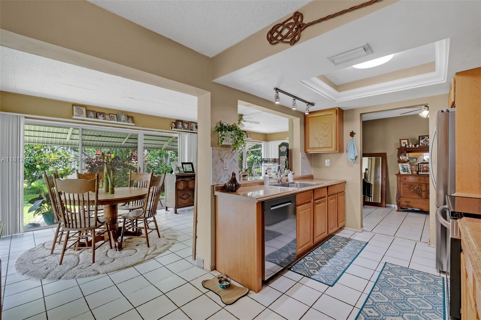 5714 NW 66th Ter,Tamarac, FL 33321