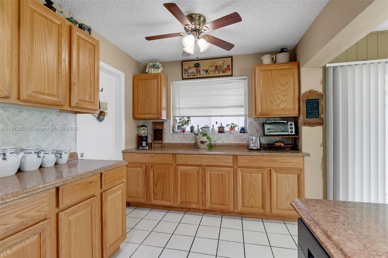 5714 NW 66th Ter,Tamarac, FL 33321