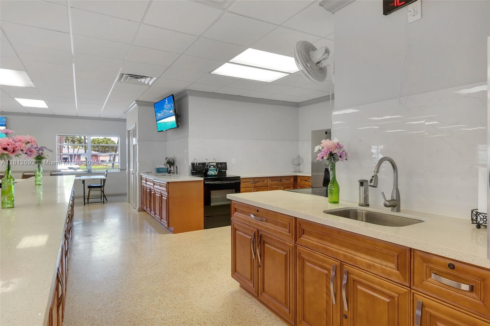 5714 NW 66th Ter,Tamarac, FL 33321