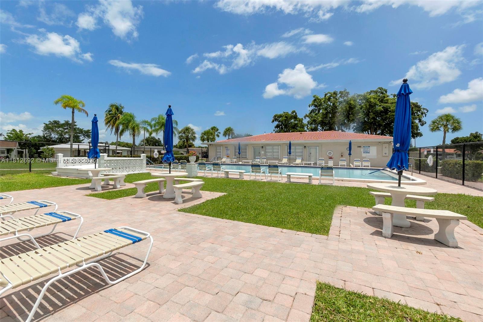 5714 NW 66th Ter,Tamarac, FL 33321