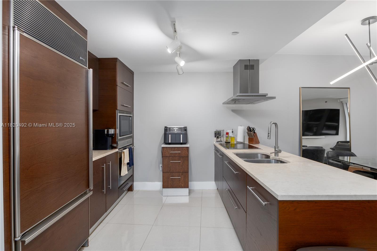 image Icon Brickell Tower 110
