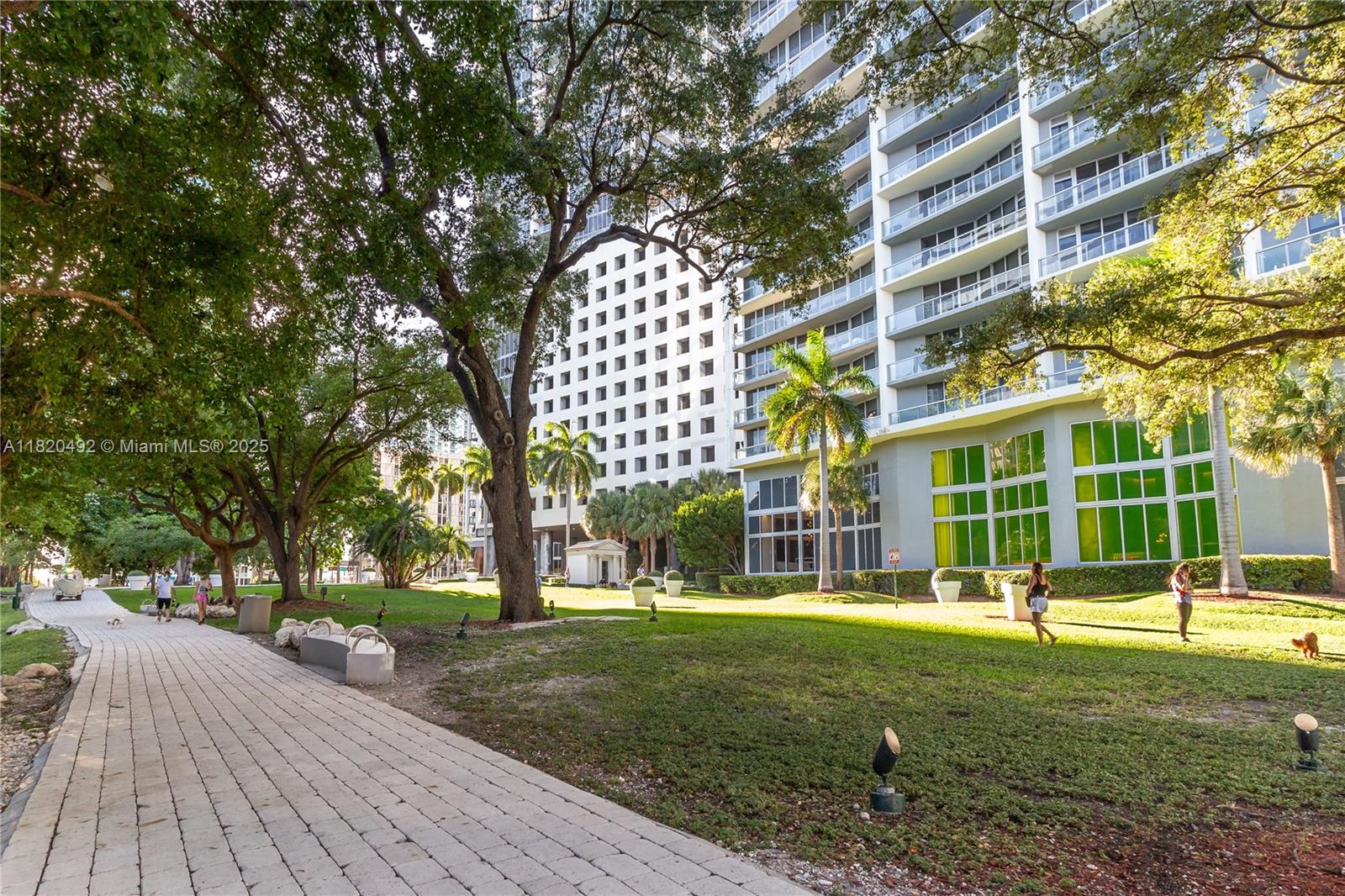 image Icon Brickell Tower 127