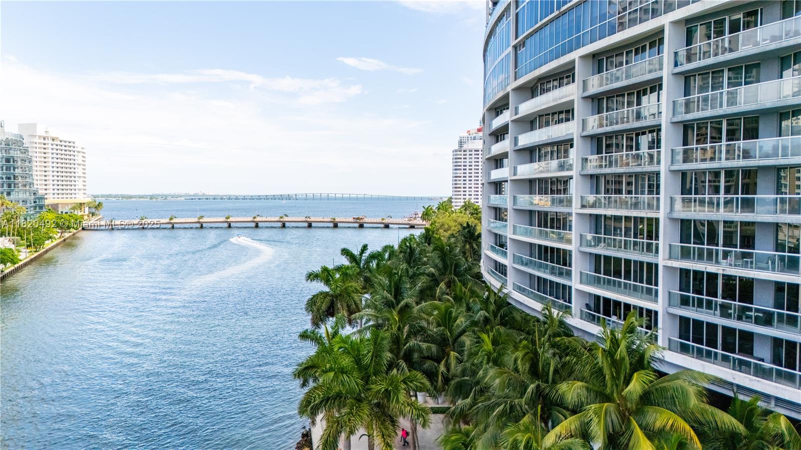 image Icon Brickell Tower 17
