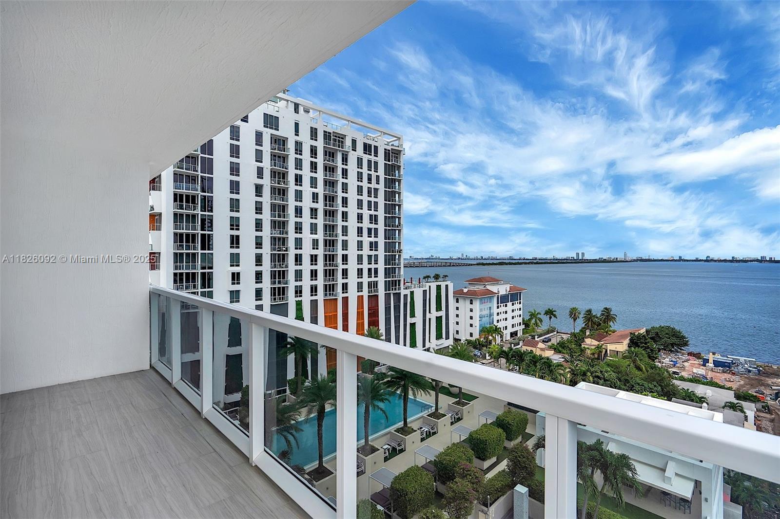 image Bay House12